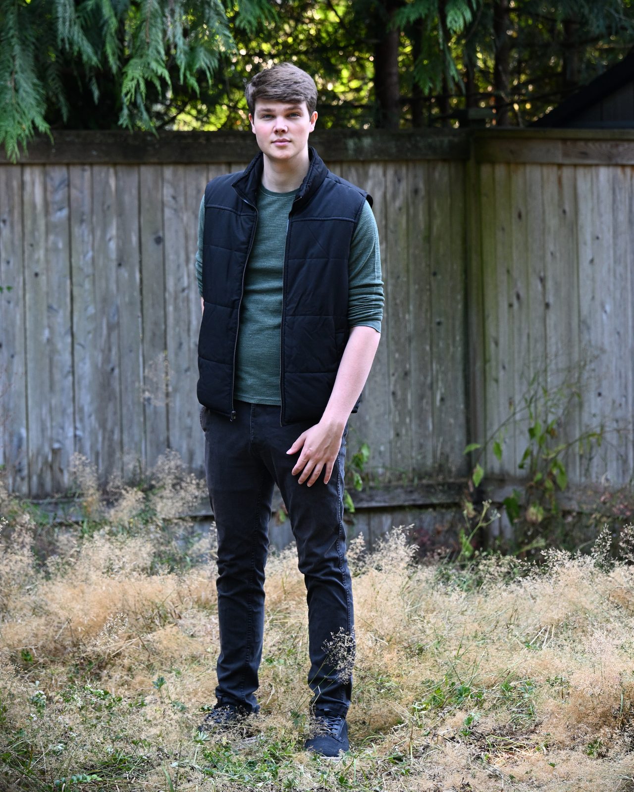 Deric Bucher, full body